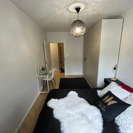 Tilava Kolmio, Oma Autopaikka タンペレ